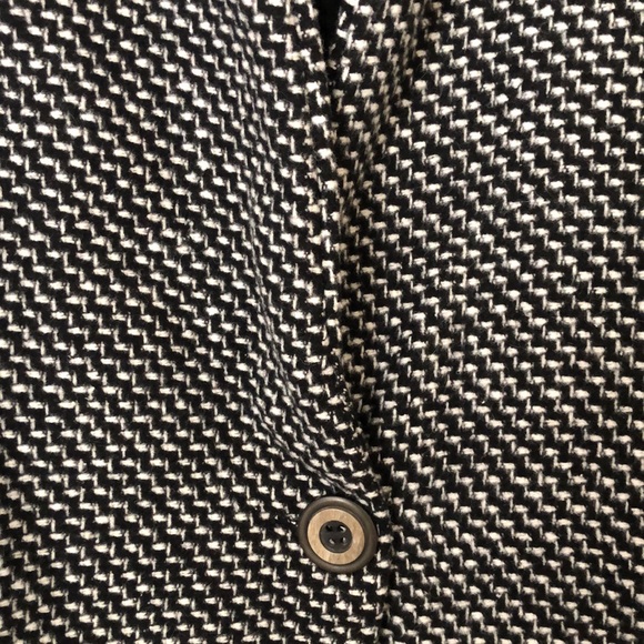 Coat - Picture 6 of 7